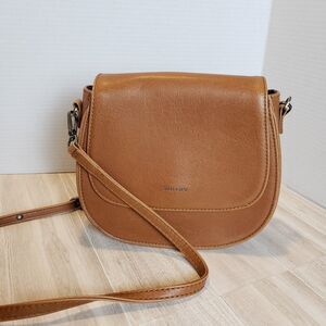 Matt & Nat Rubicon Saddle Crossbody Bag Brown Vegan Leather Adjustable Strap